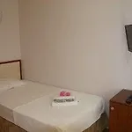 Nova 5*